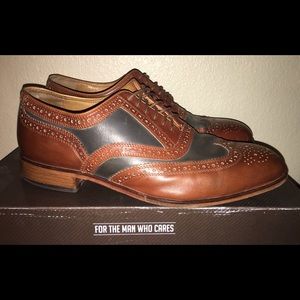 Men’s Florsheim leather dress shoes size 11 D